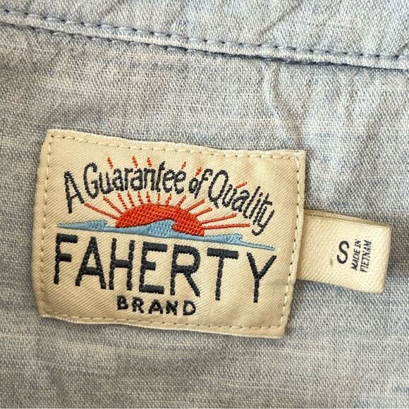 Faherty Polo Shirt Short Sleeves Men’s size S Purple Pink Stripes - Picture 5 of 9